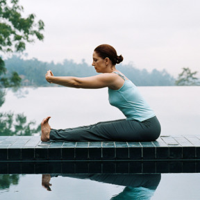 stafhouding met gestrekte armen