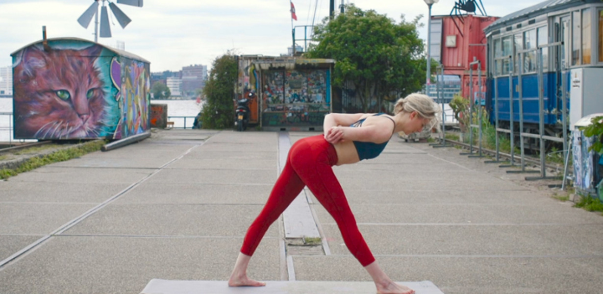 Karlijn Visser - Vitale ruggengraat open schouders oefeningen 720x440