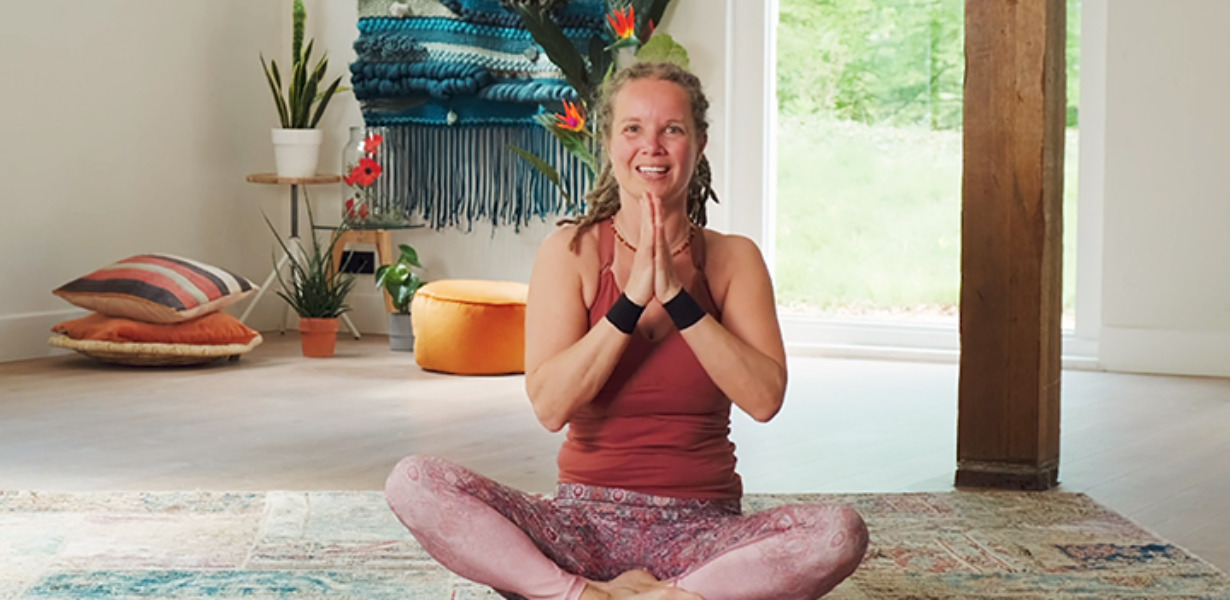 Carry de Boer - yoga met een verhaal
