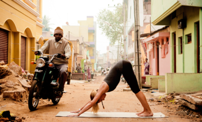 Adho-Mukha-Svanasana-verhaal-achter