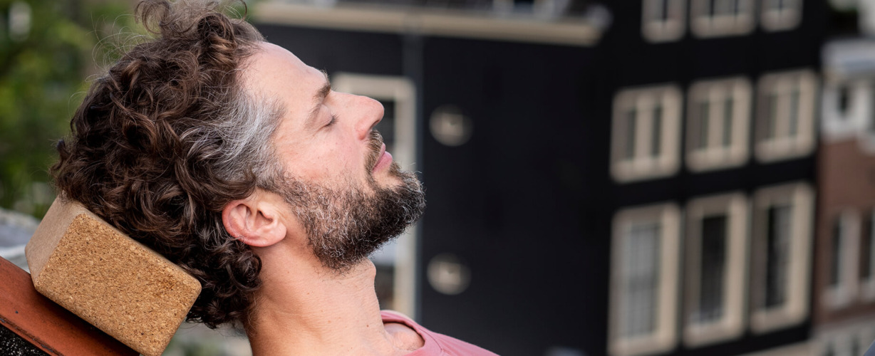 20210730 YOGA_SethKamphuijs_header_1840x820