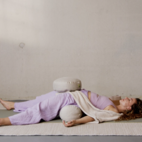 Ayurvedic Yin yogales