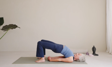 Yoga stretch in de ochtend les