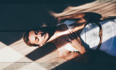 Zo kan yoga helpen bij somberheid