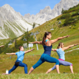 Laat je energie weer stromen met bergyoga in Oostenrijk