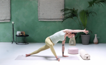 Strong and mindful met Poweryoga