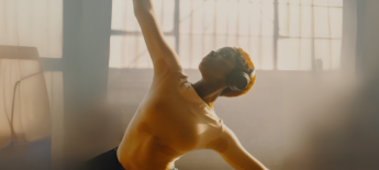 Last van hitte tijdens yoga? Dit kun je doen als je van jezelf niet goed zweet