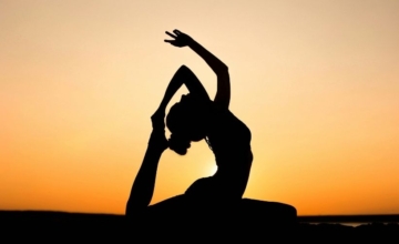 Yogahoudingen om je bindweefsel te stimuleren