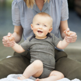 Baby-yoga: oefeningen voor een happy baby