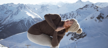 Yogahoudingen tegen de winterblues