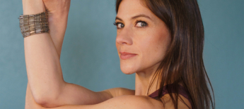 De Amerikaanse Laura Burkhart: ‘Yoga leerde me afstand nemen van pijn’