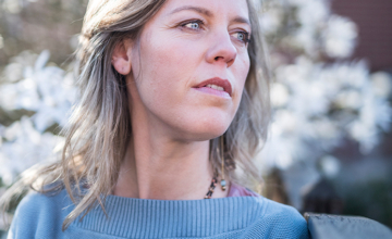 Ilanit de Wilde groeide op in een Osho-commune: ‘Mezelf terugvinden voelde als wakker worden'