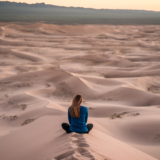 Wees eens wat liever voor jezelf! Drie voordelen van yoga voor zelfliefde