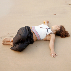Gedraaide Buikhouding (Liggende Twist)