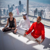 Waarom er ook (of juist!) in Dubai behoefte is aan yoga