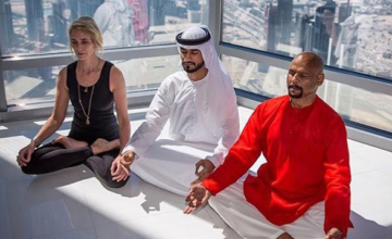 Waarom er ook (of juist!) in Dubai behoefte is aan yoga