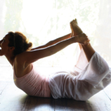Wakker je seksuele energie aan met yoga