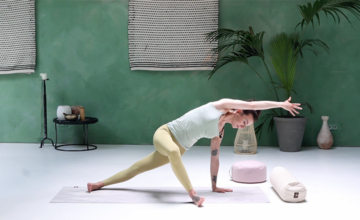 Strong and mindful met Poweryoga