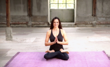 Yoga tutorial: kom in de Lotushouding