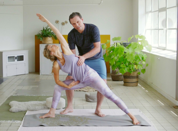 Korte yogales met Johan en Mariken